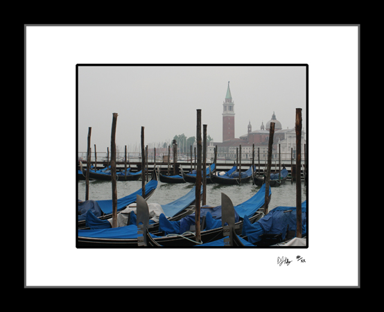 Gondola Parking - Venice, Italy (VeniceGondolas001) - Damian Kolbay Photography