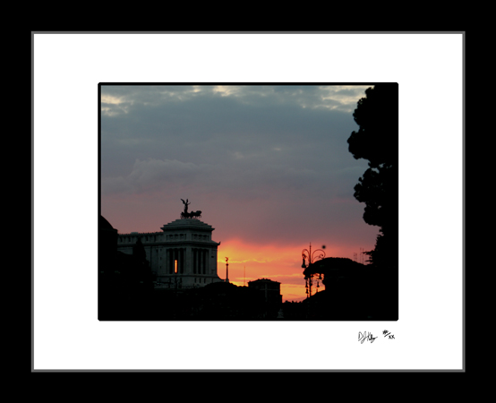 Sunset over Vittorio Emanuele Monument - Rome, Italy (RomeVicEmanSunset001) - Damian Kolbay Photography
