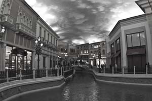 Canal at the Venetian - IMG_3761_bw