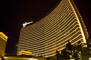 Wynn Hotel and Casino at Night - IMG_3774
